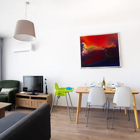 Pebble * לימסול